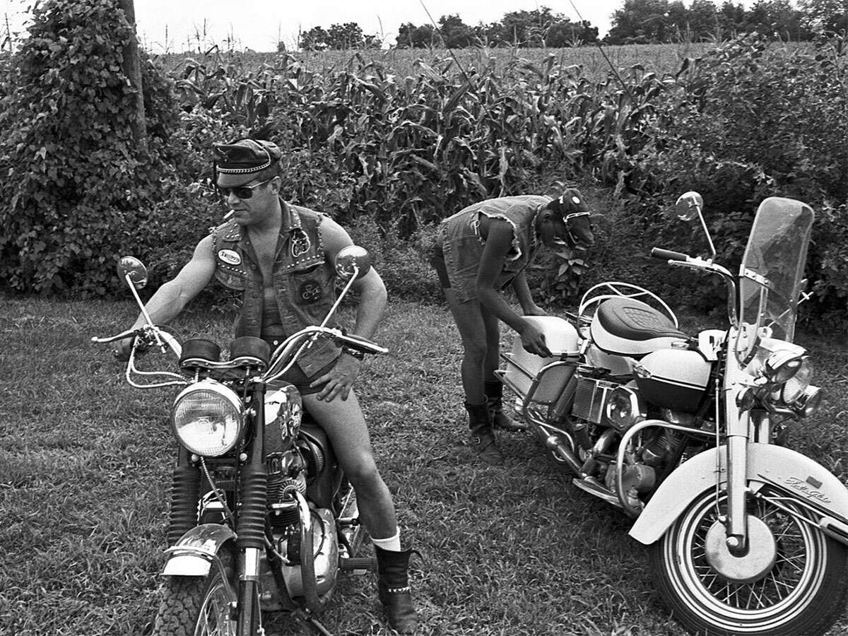 rare-photos-of-a-1960-s-gay-motorcycle-club-the-drive