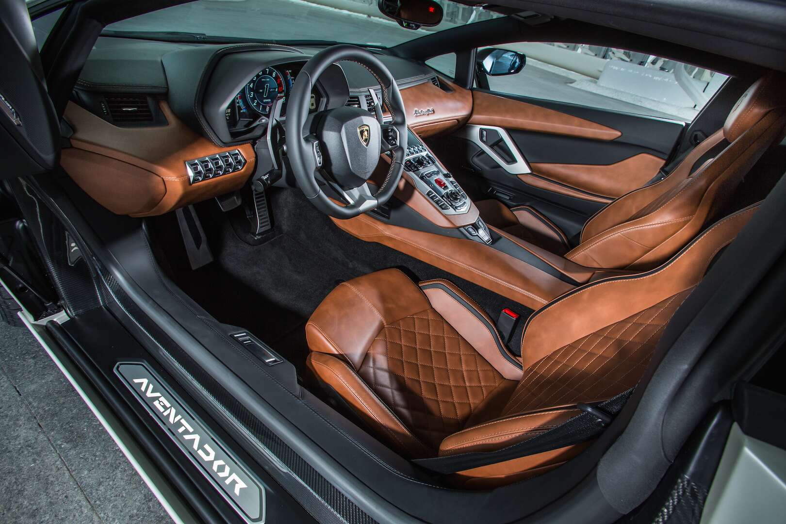 The 7 Things We Love About the New Lamborghini Aventador S ...