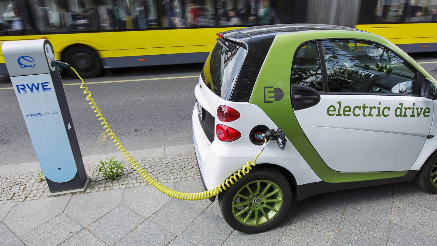 White House Reveals Plan for CrossCountry Electric Vehicle Charging