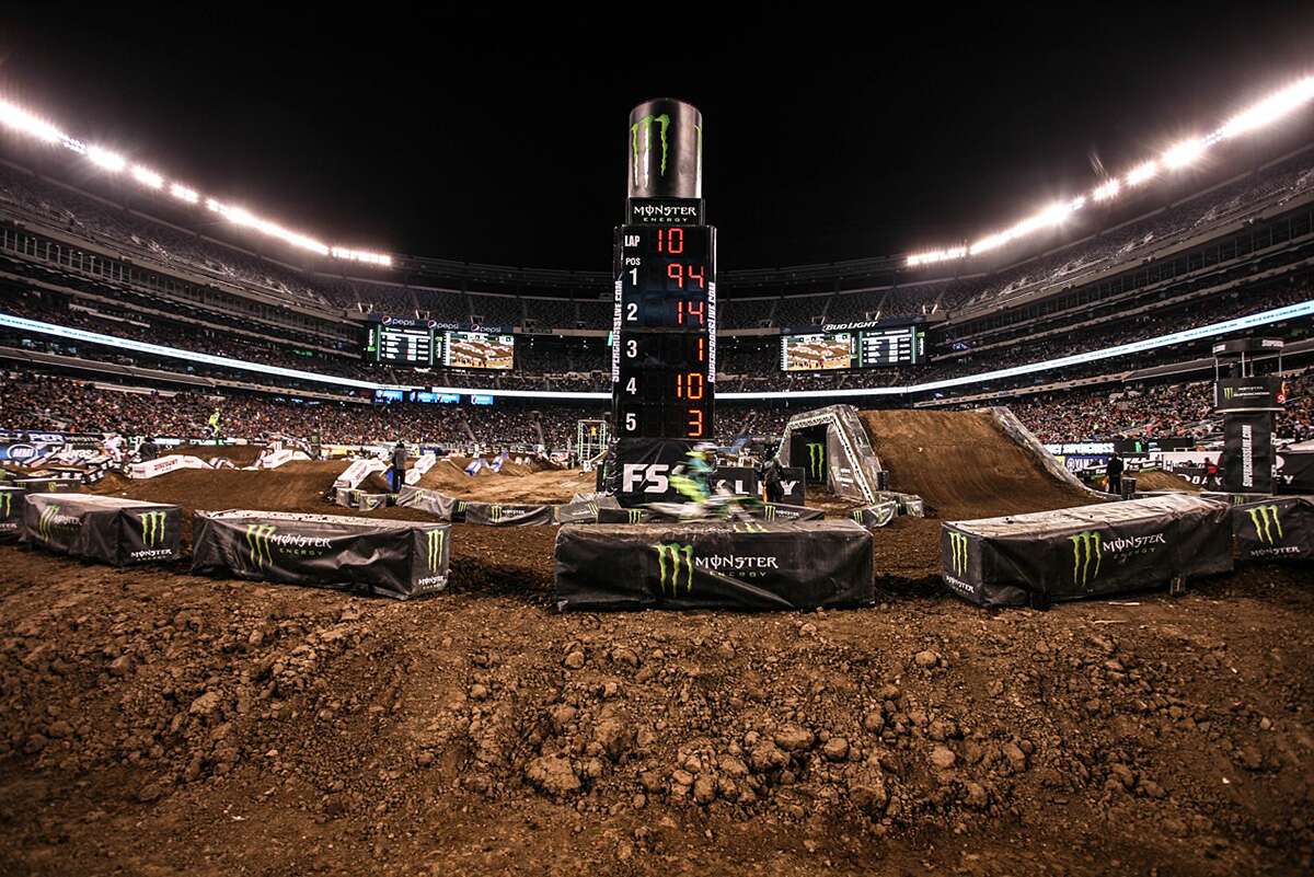 These Incredible Photos Show Supercross Is Actually an Air-Based Sport ...