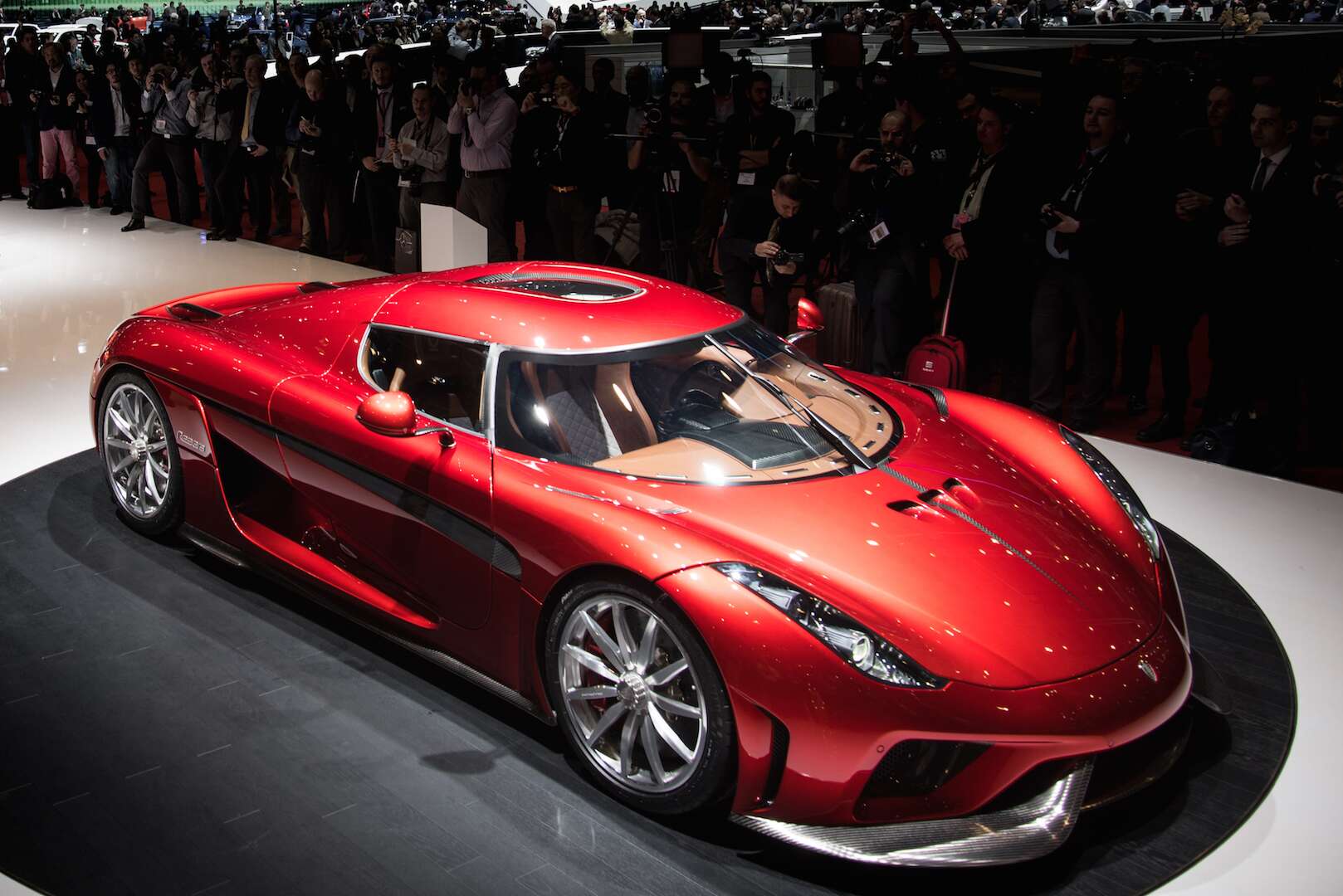 Top 10 Most Expensive Cars in the World 2019 (with interior, cockpit photos)